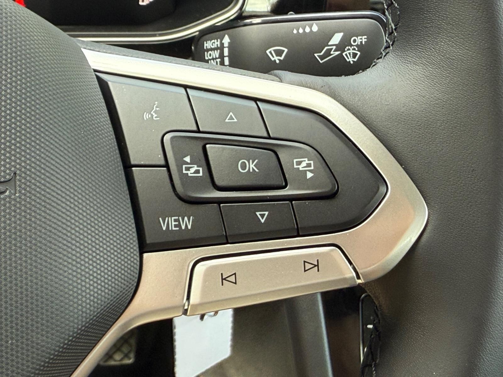 Volkswagen Jetta Vehicle Image 12