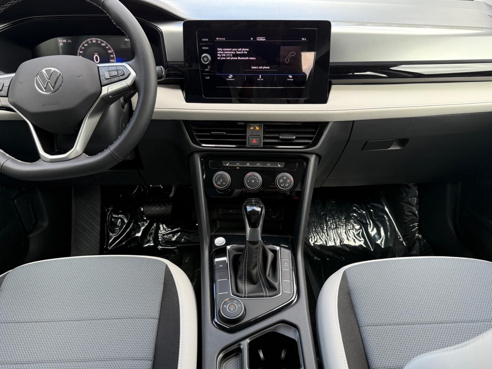 Volkswagen Taos Vehicle Image 06