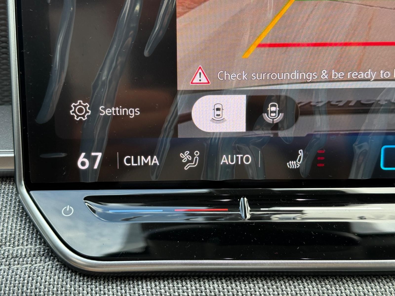 Volkswagen Tiguan Vehicle Image 14