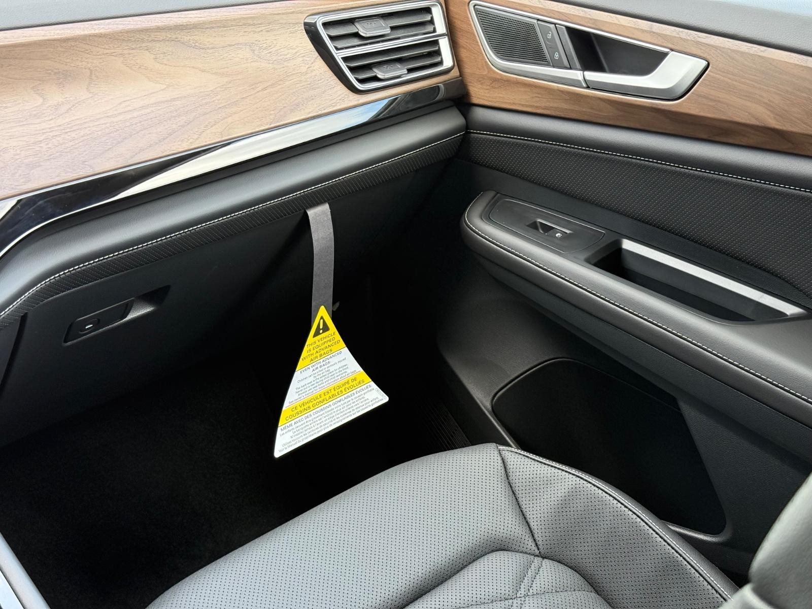 Volkswagen Atlas Vehicle Image 11