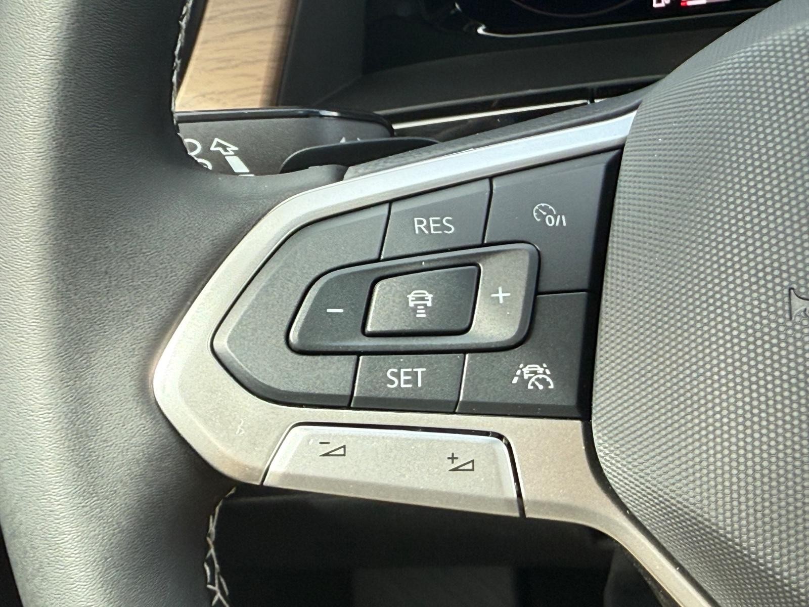 Volkswagen Atlas Vehicle Image 12