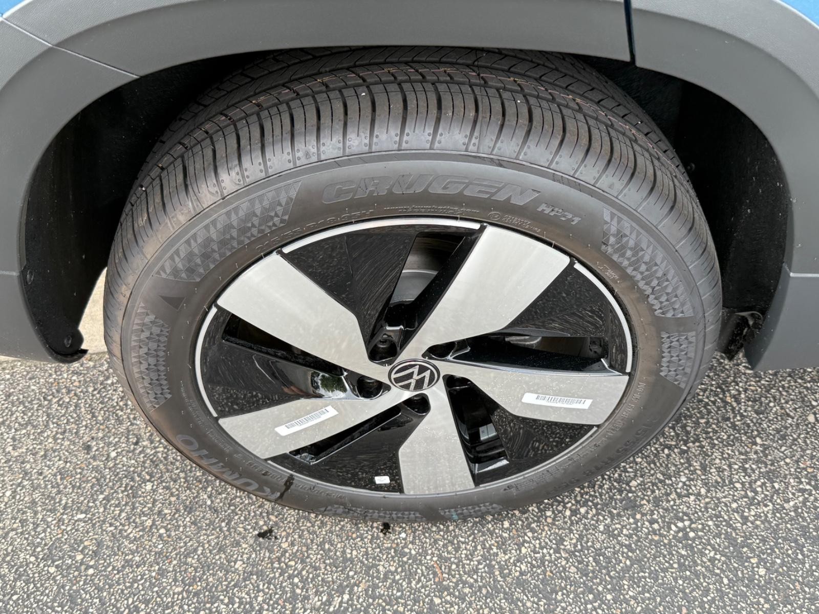 Volkswagen Taos Vehicle Image 04