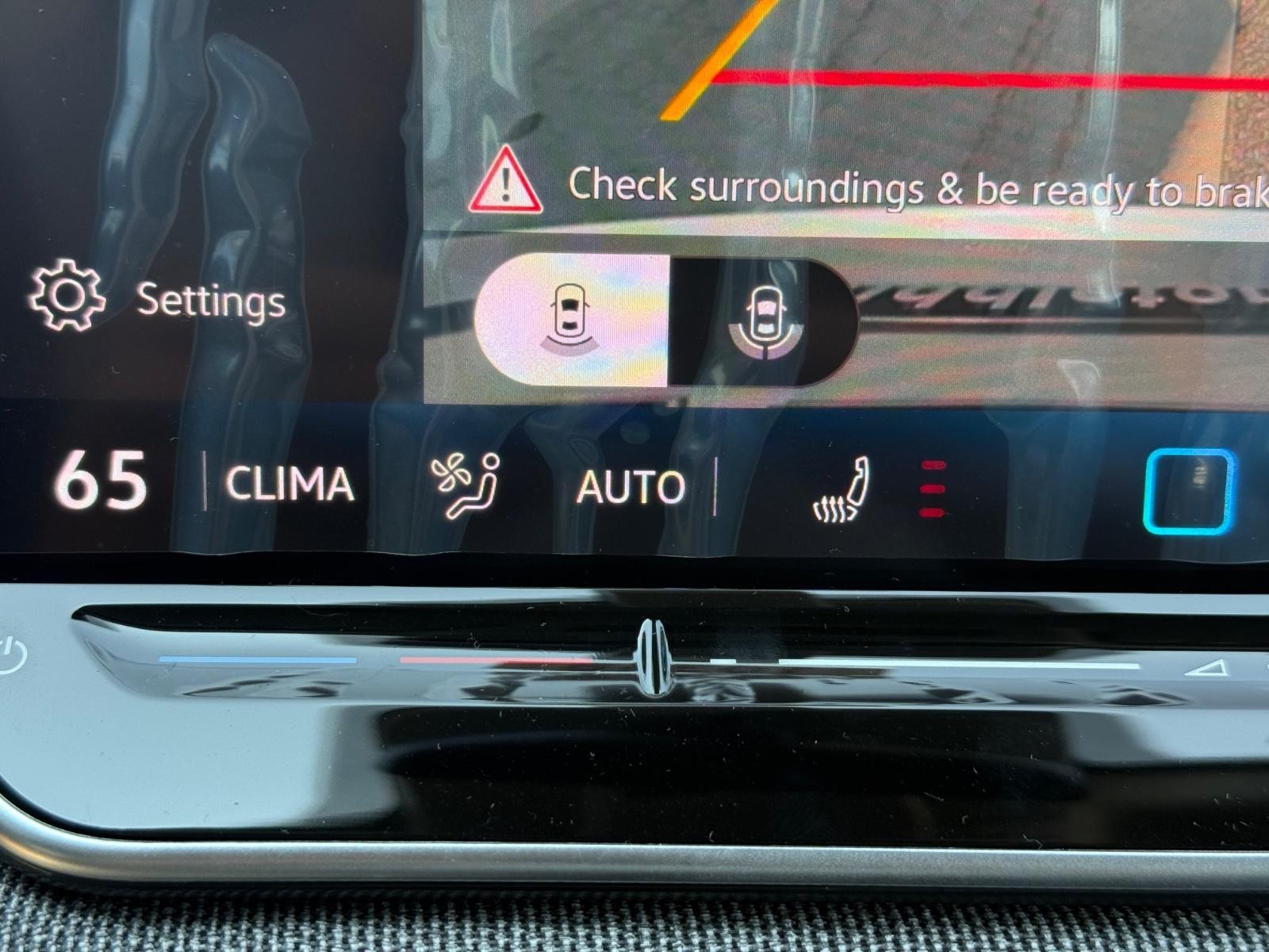 Volkswagen Tiguan Vehicle Image 14