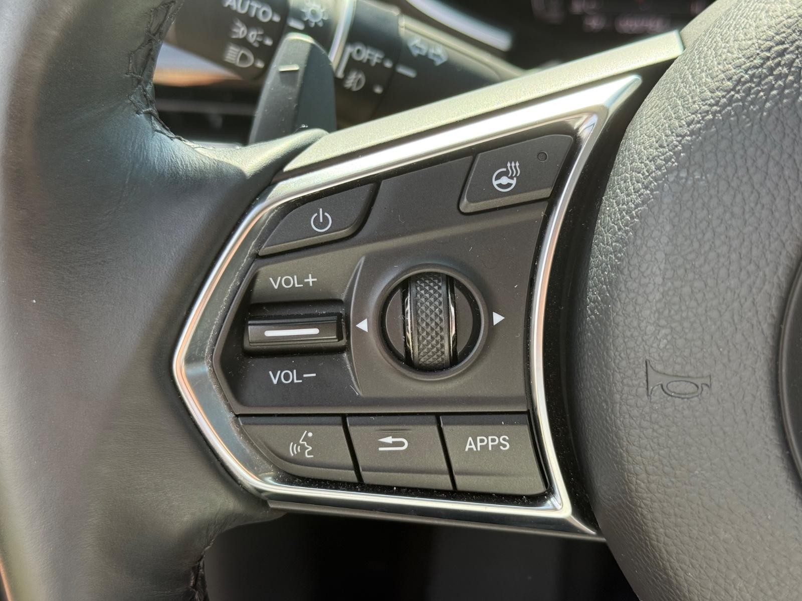 Acura MDX Vehicle Image 12