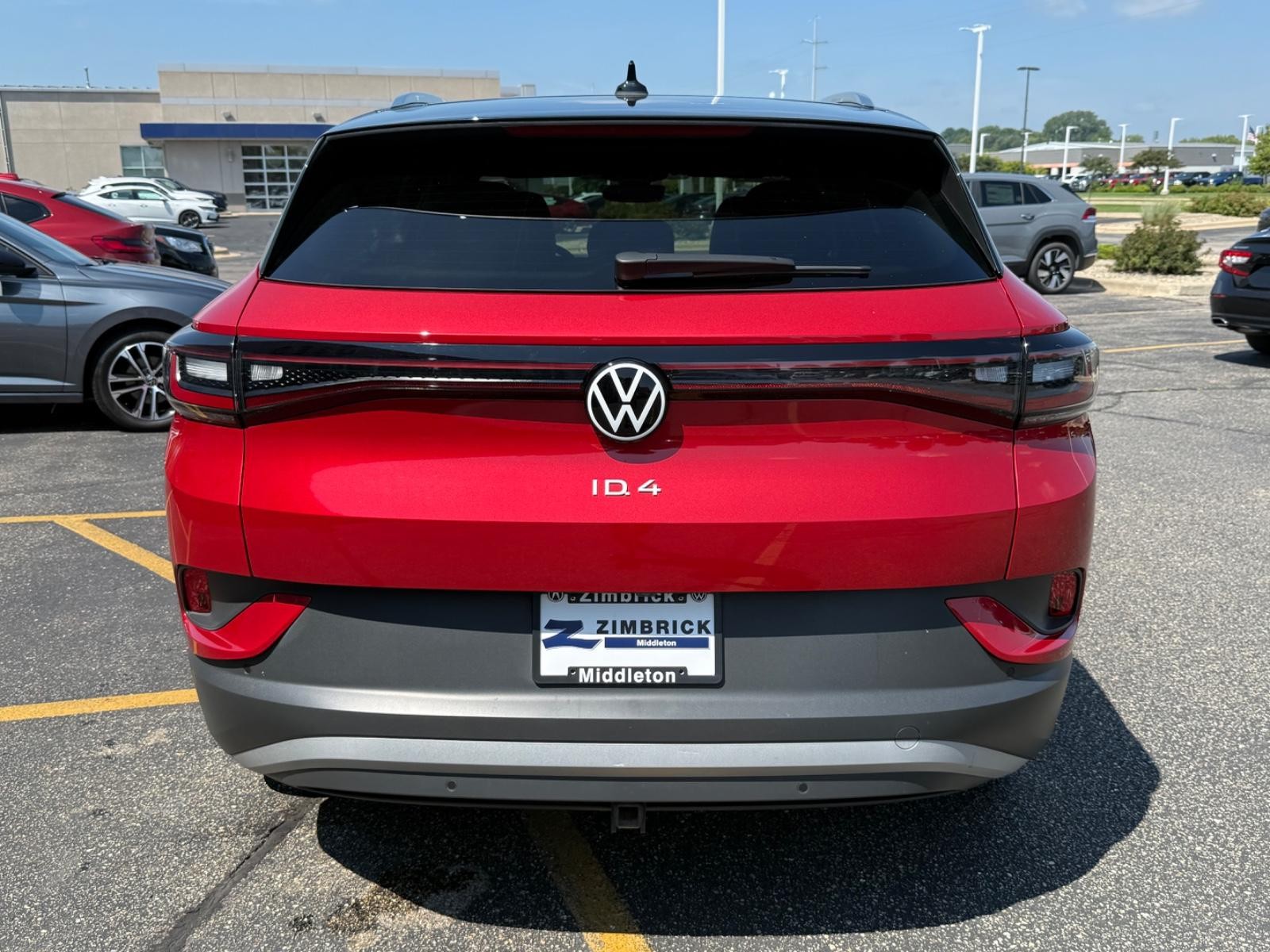 Volkswagen ID.4 Vehicle Image 04