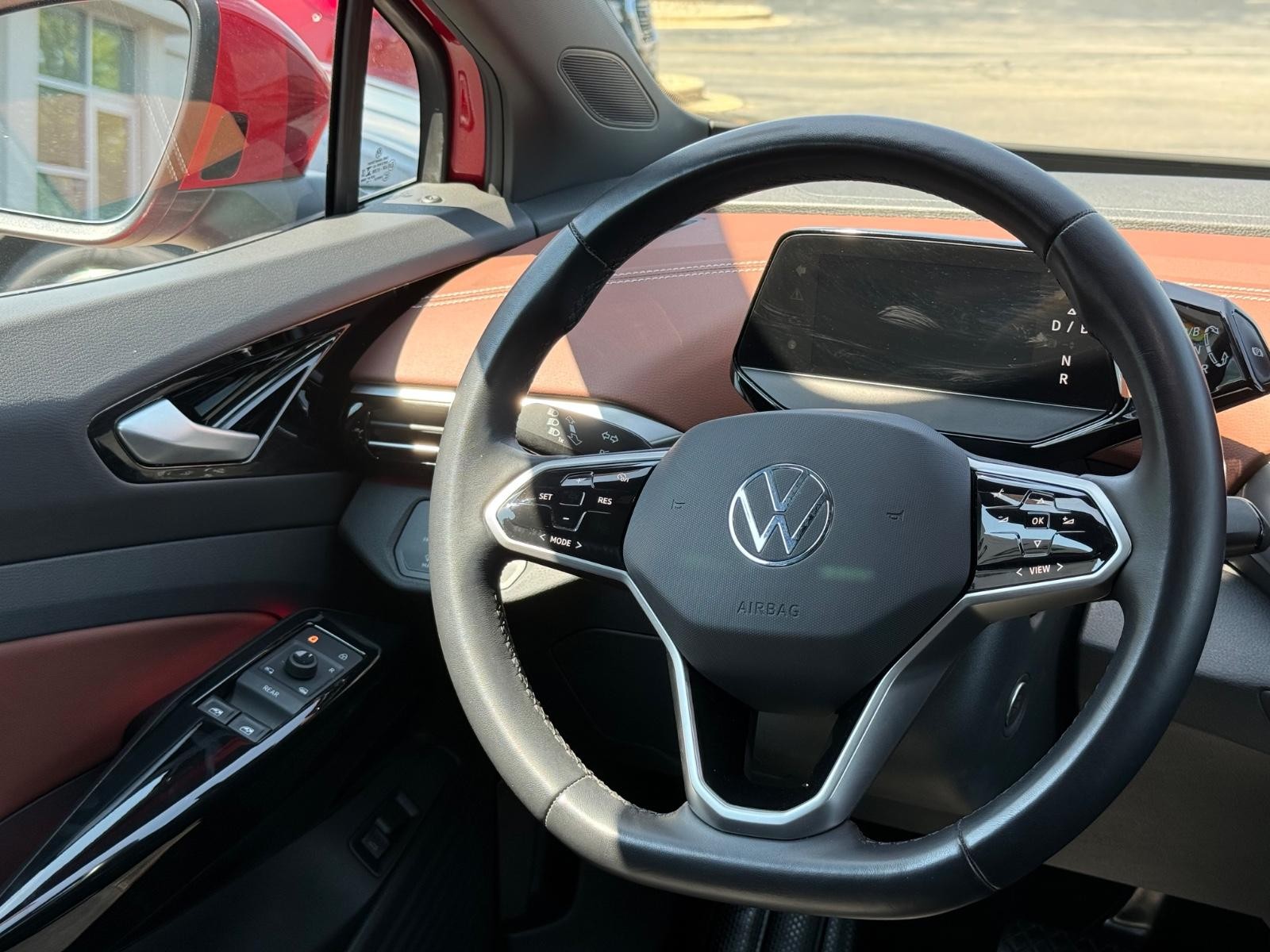 Volkswagen ID.4 Vehicle Image 13
