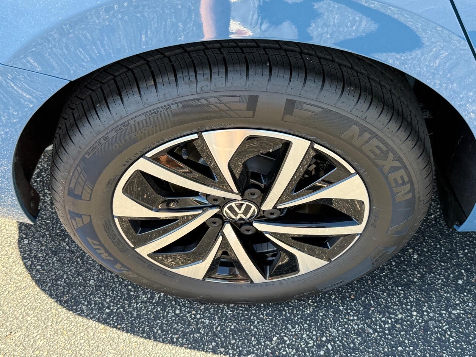 Volkswagen Jetta Vehicle Image 04