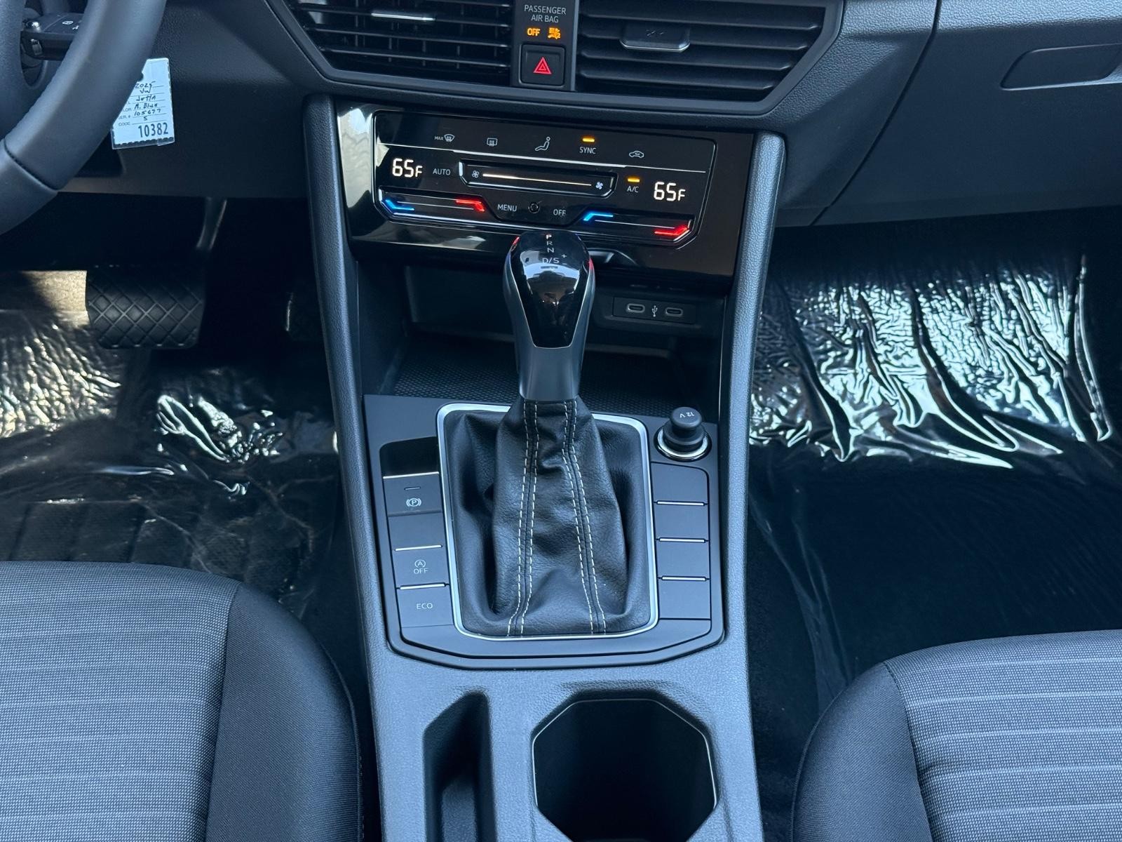 Volkswagen Jetta Vehicle Image 08