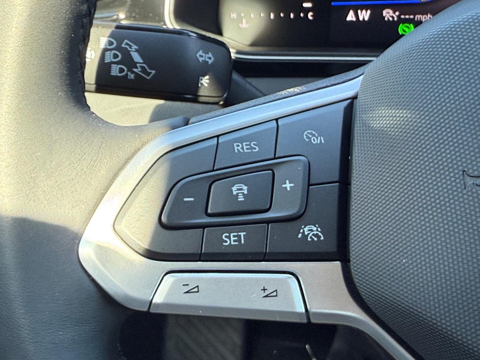 Volkswagen Jetta Vehicle Image 11