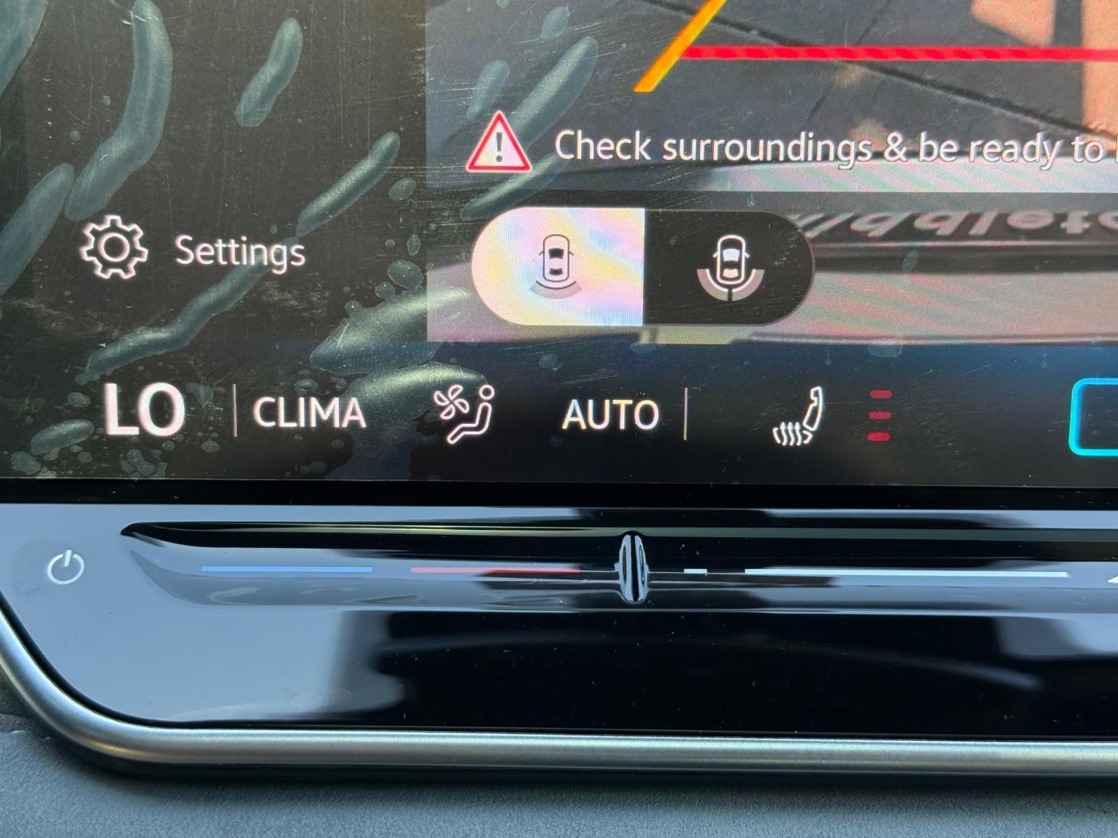 Volkswagen Tiguan Vehicle Image 14