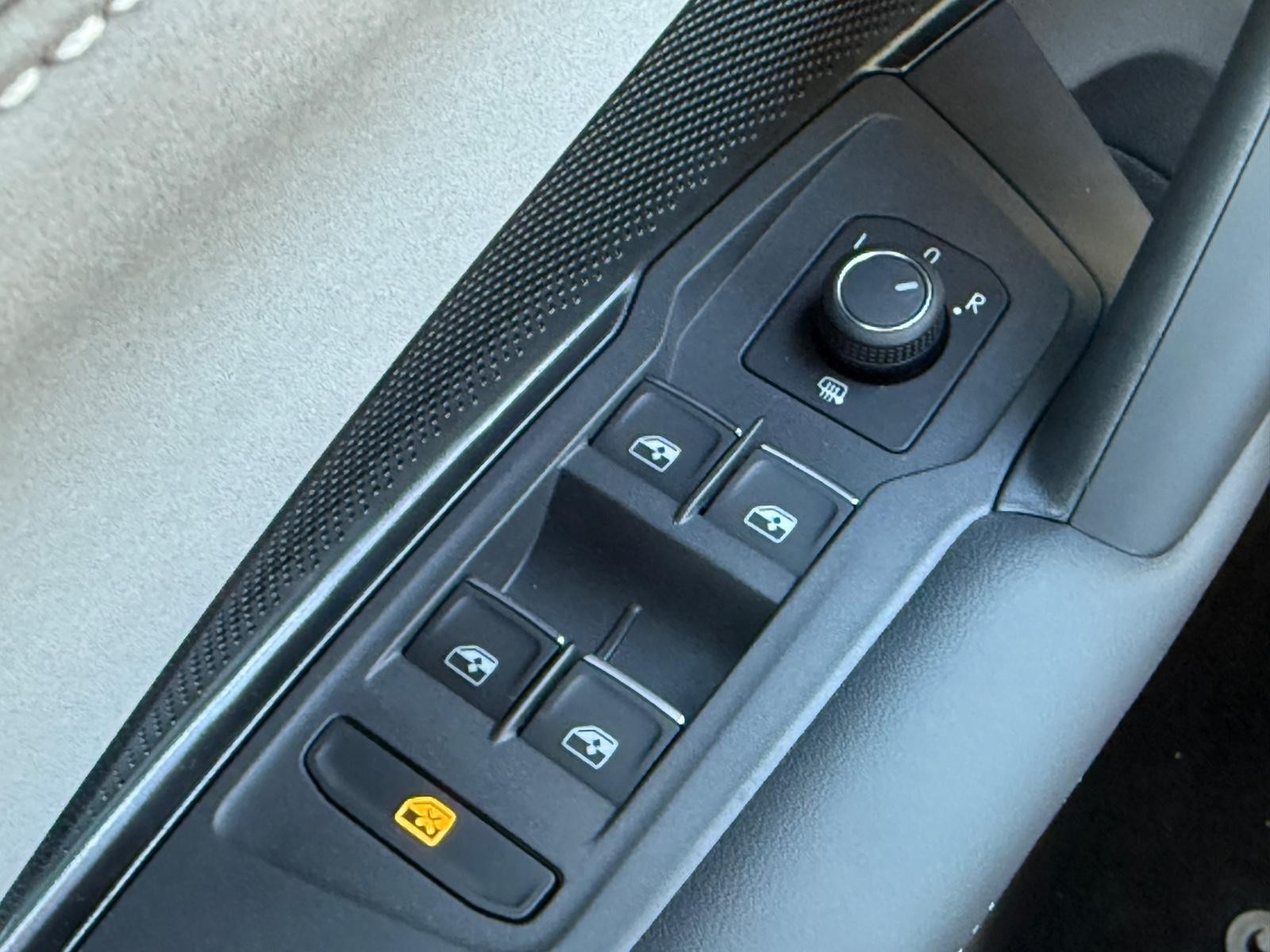 Volkswagen Tiguan Vehicle Image 15