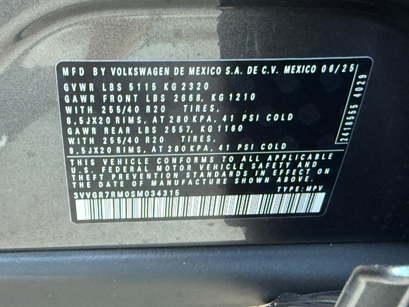 Volkswagen Tiguan Vehicle Image 17