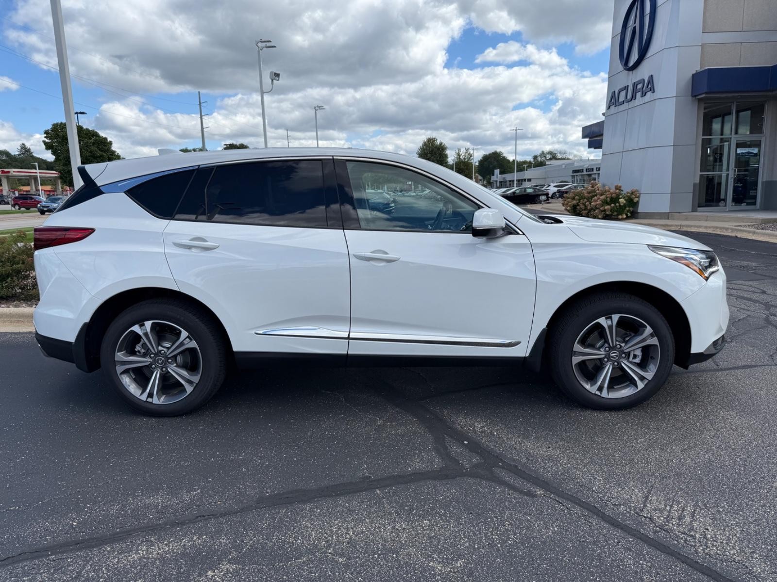 Acura RDX Vehicle Image 02