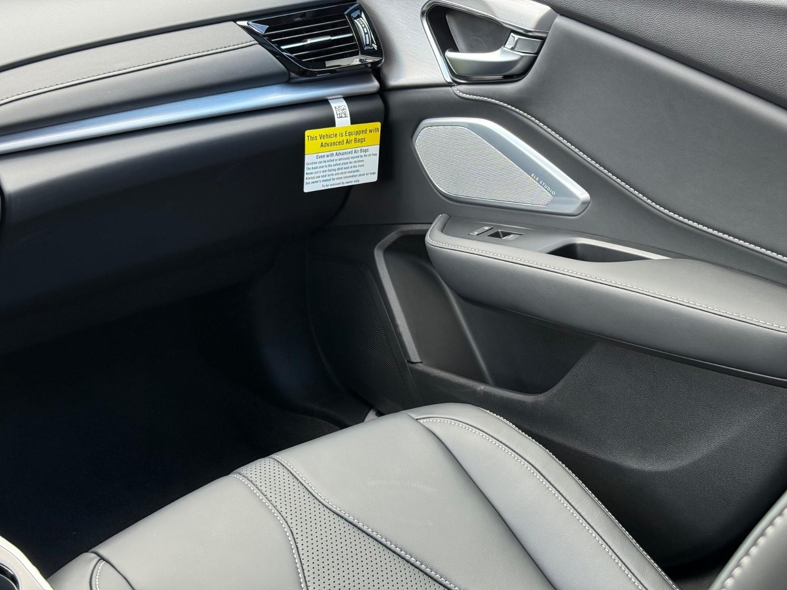 Acura RDX Vehicle Image 10