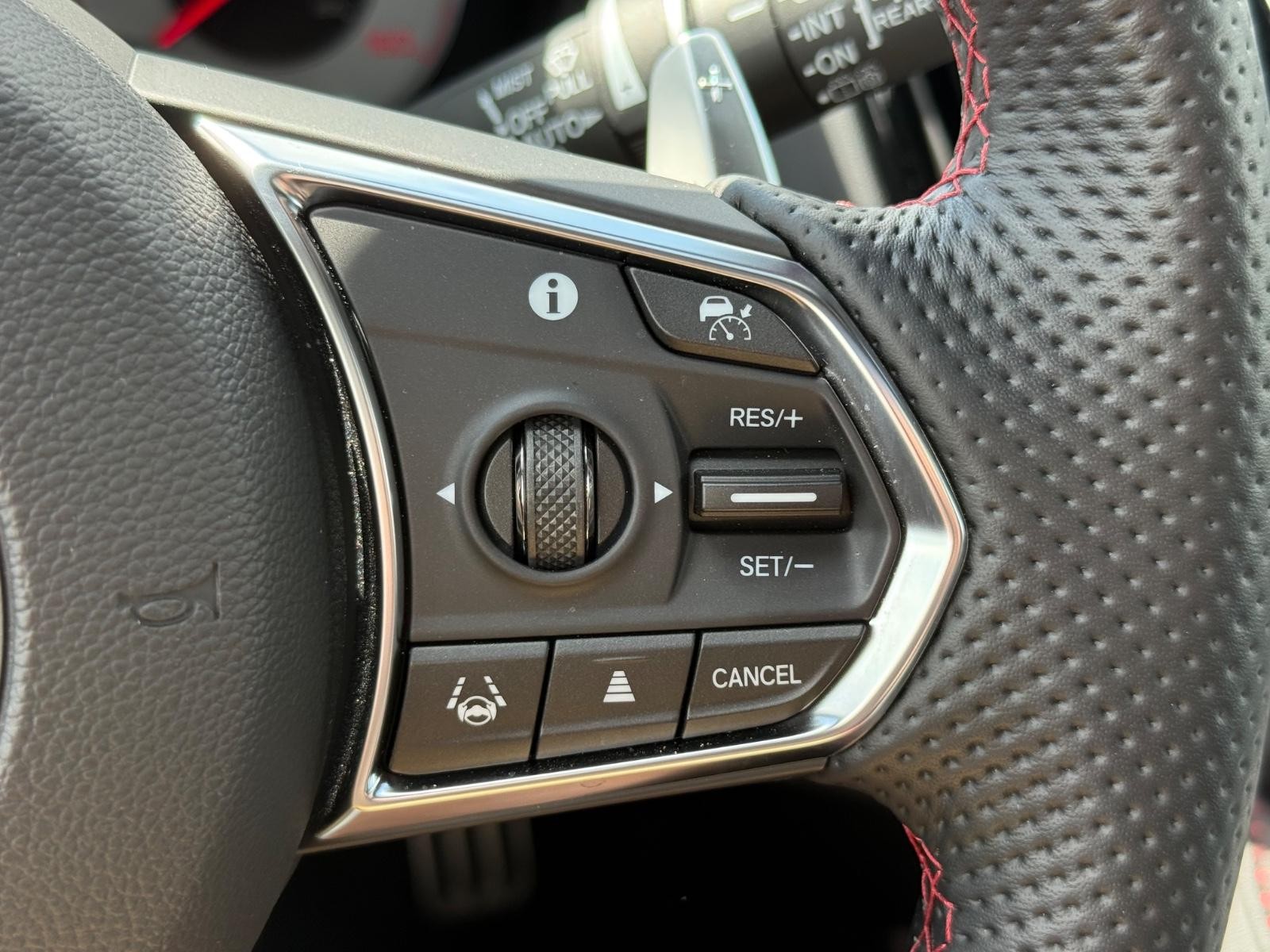 Acura RDX Vehicle Image 18