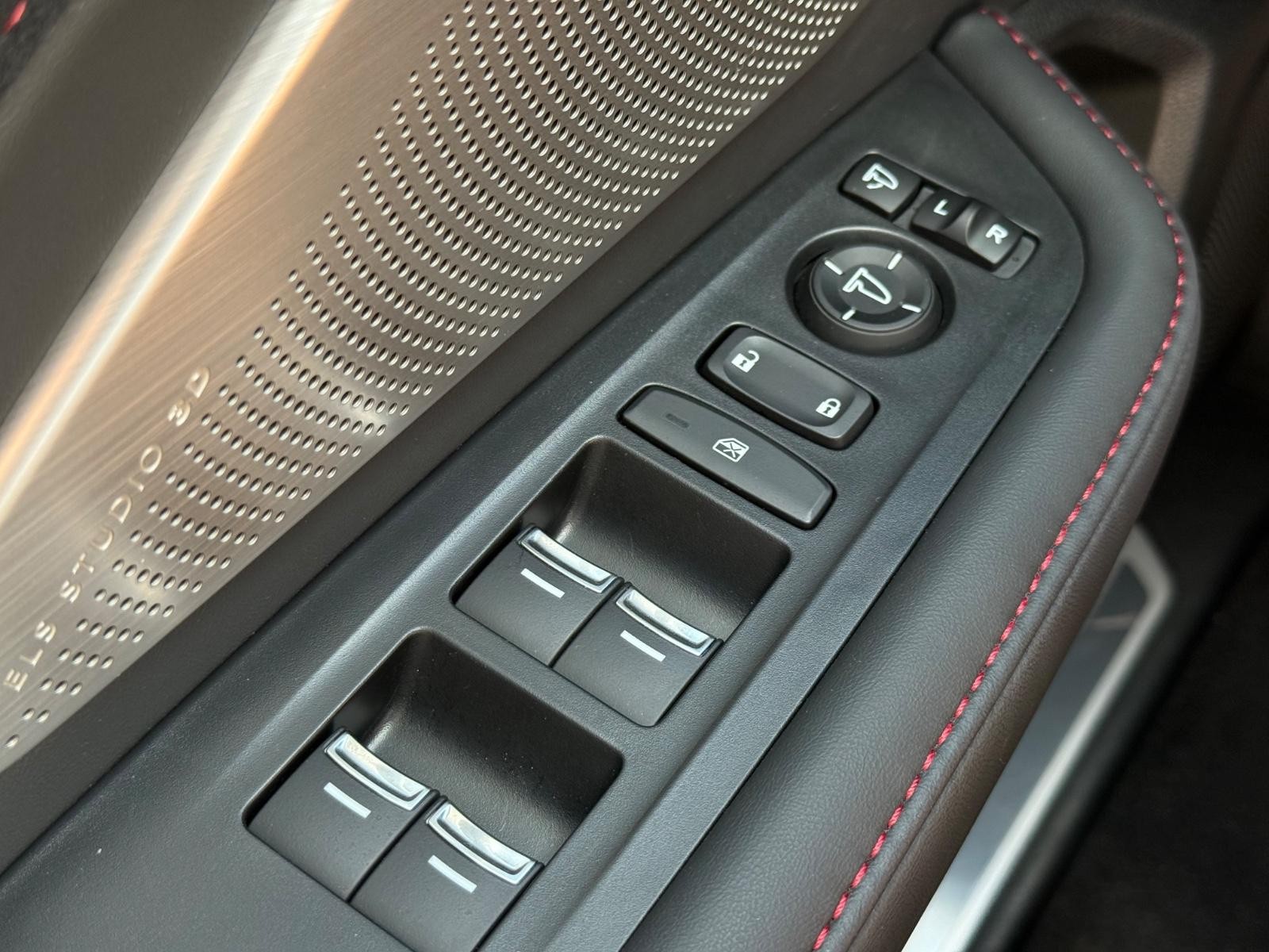 Acura RDX Vehicle Image 22