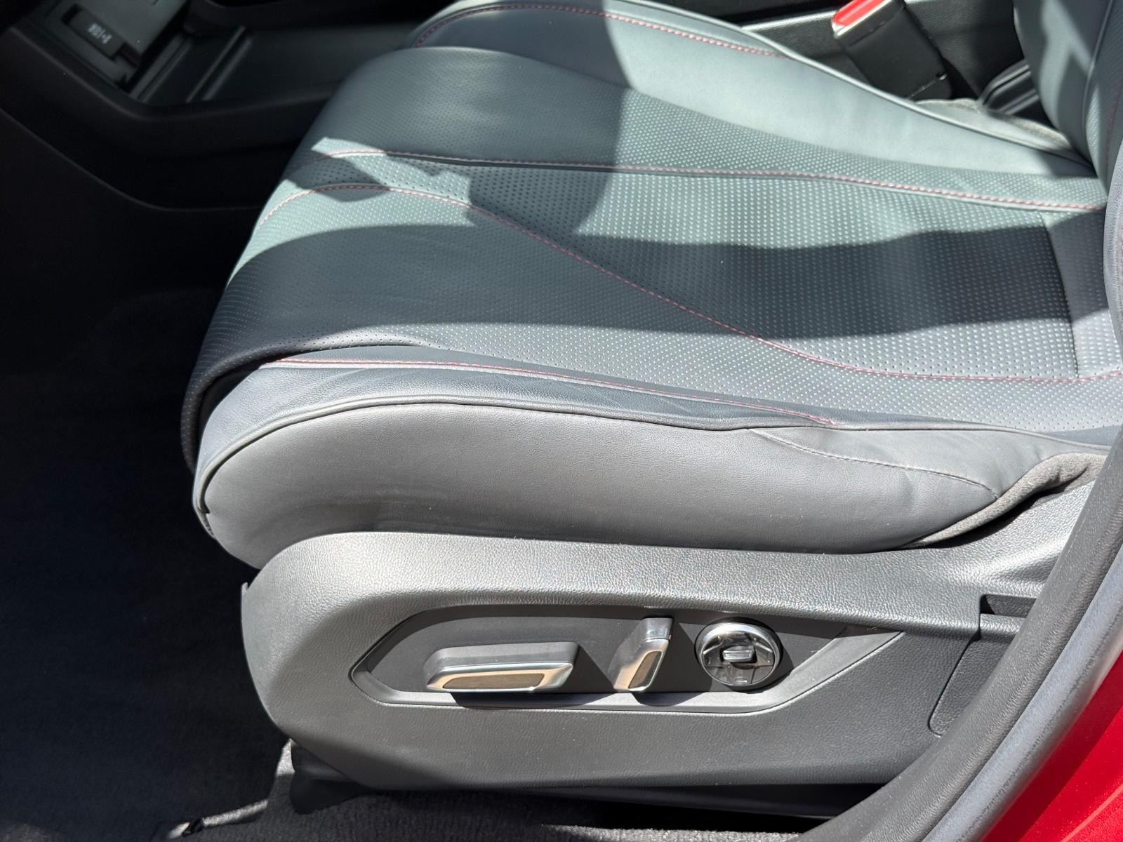 Acura RDX Vehicle Image 23