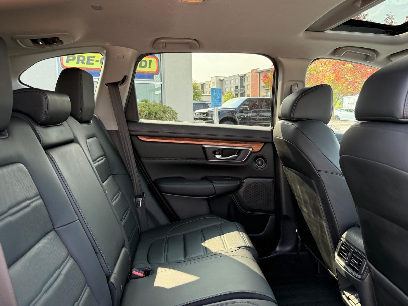 Honda CR-V Vehicle Image 11