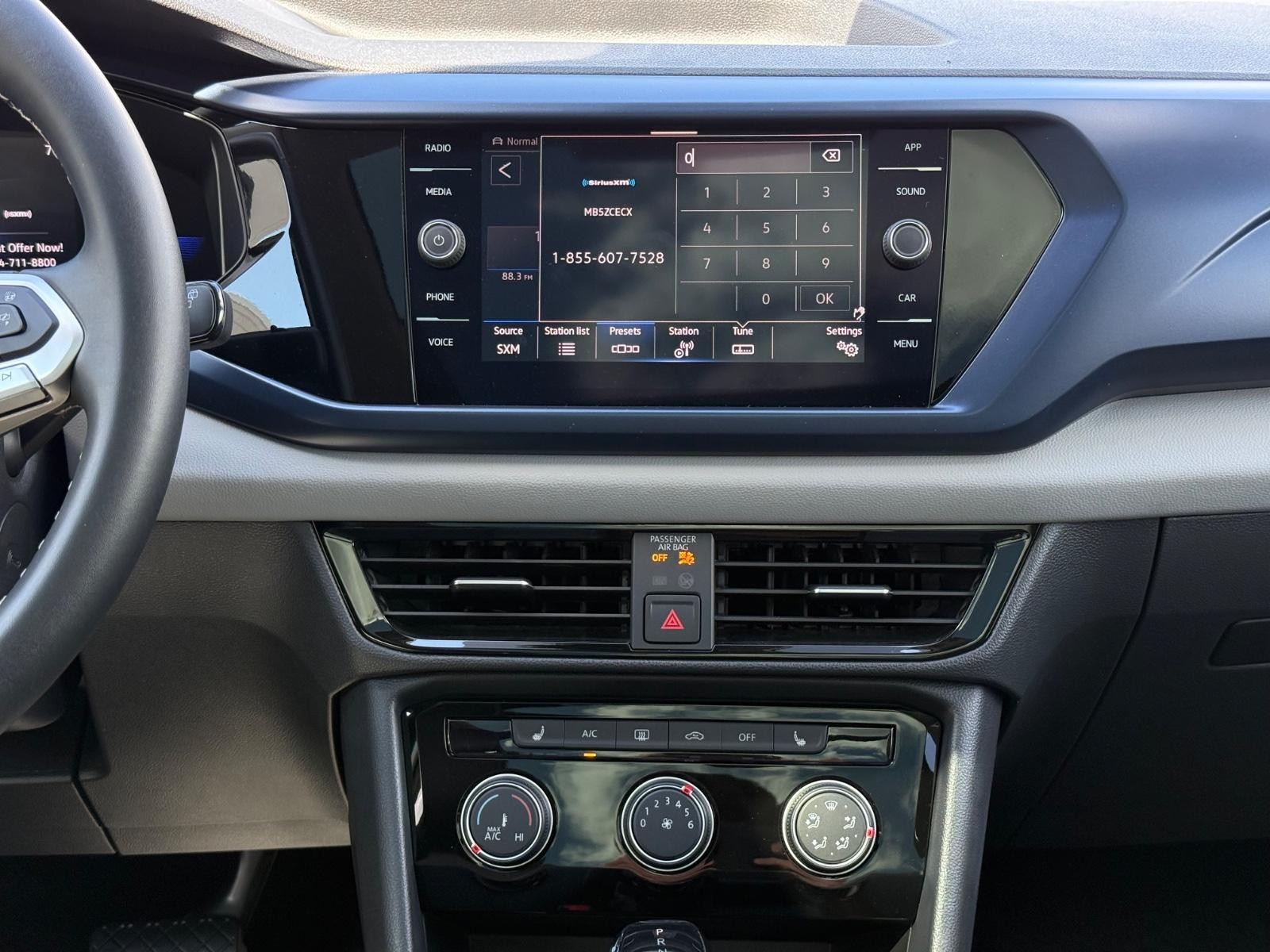 Volkswagen Taos Vehicle Image 12