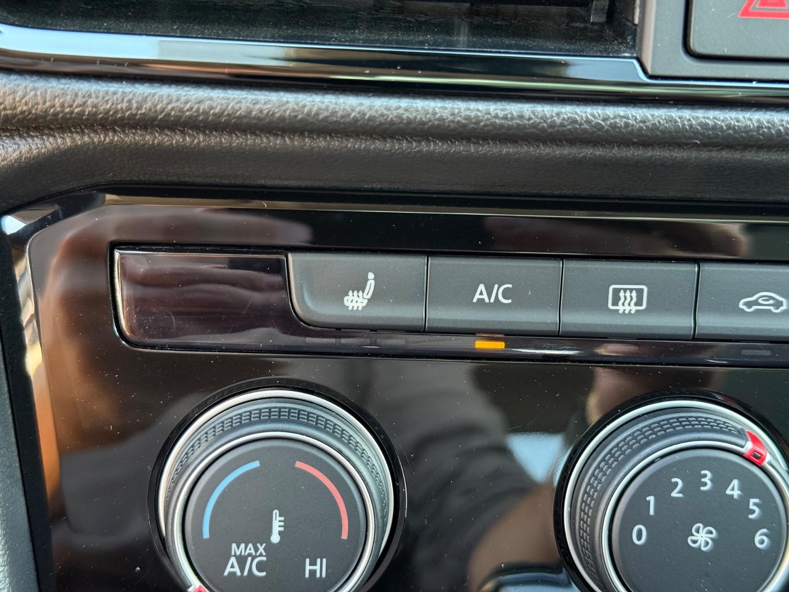 Volkswagen Taos Vehicle Image 20