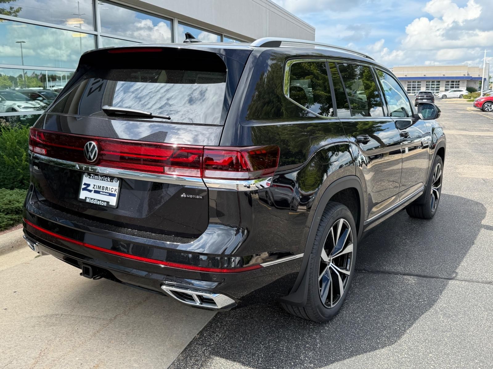 Volkswagen Atlas Vehicle Image 03