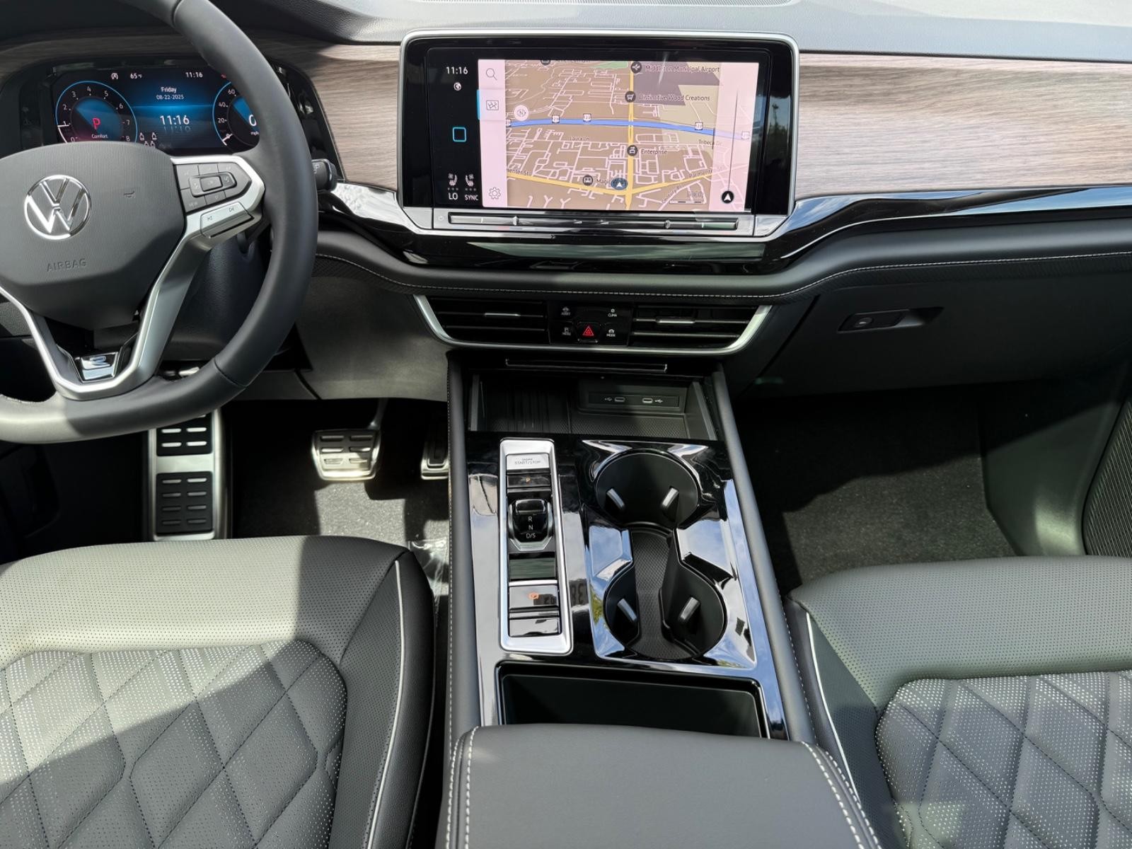 Volkswagen Atlas Vehicle Image 07
