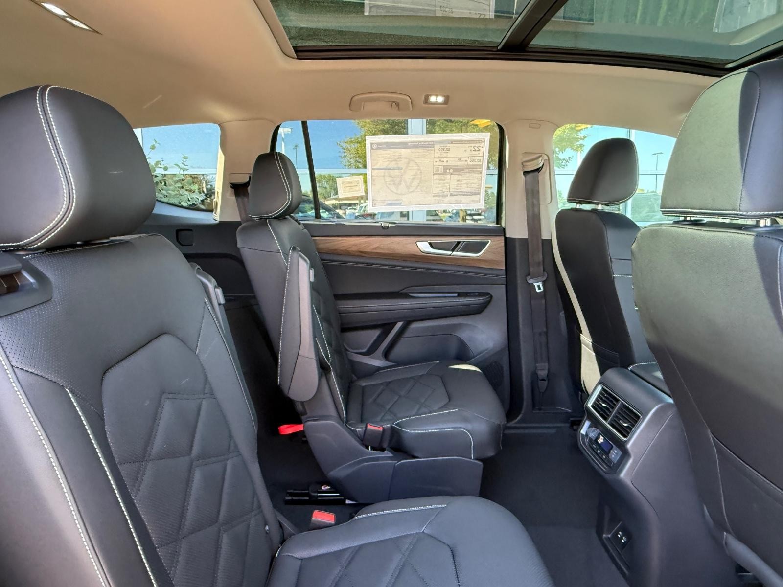 Volkswagen Atlas Vehicle Image 05