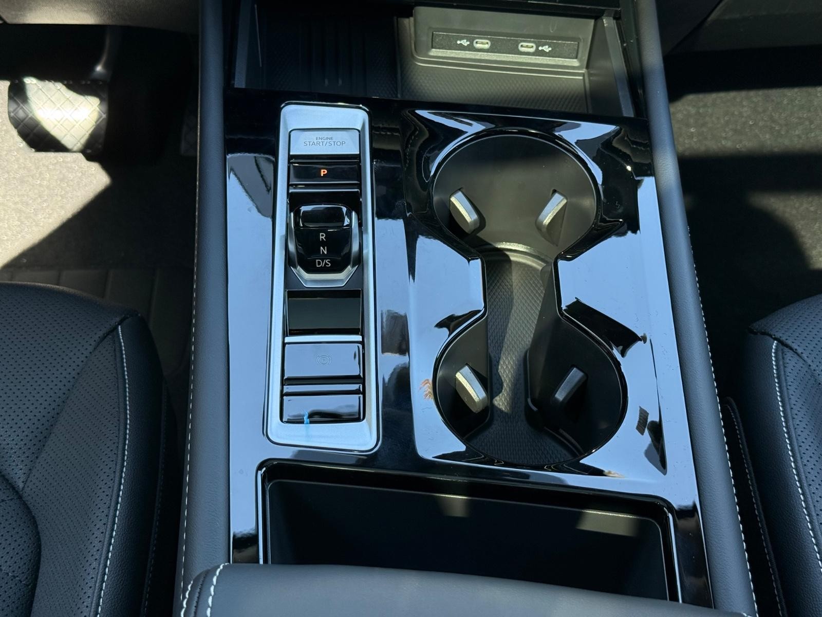 Volkswagen Atlas Vehicle Image 09