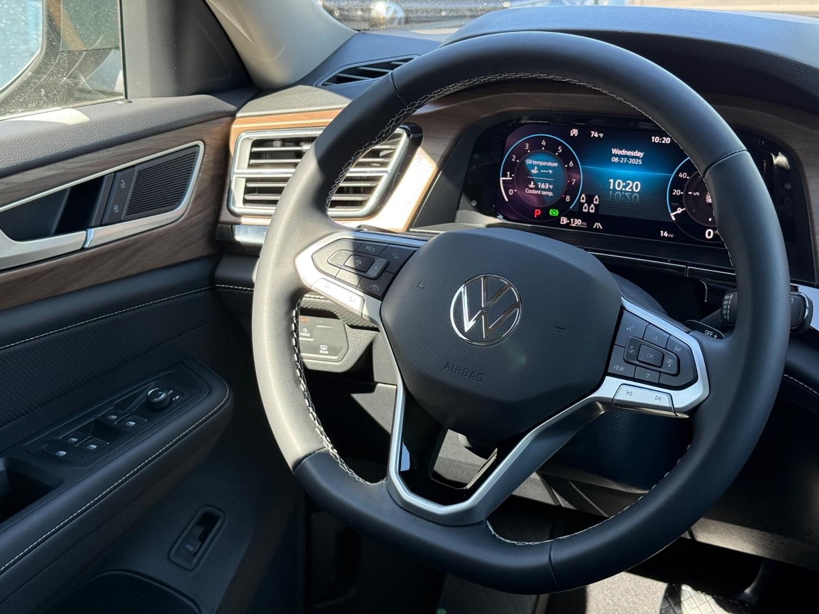 Volkswagen Atlas Vehicle Image 10