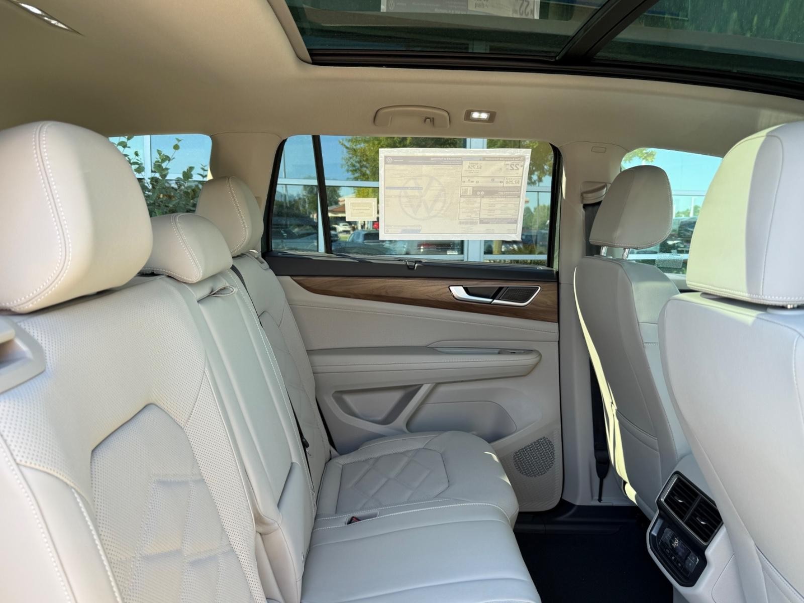 Volkswagen Atlas Vehicle Image 05