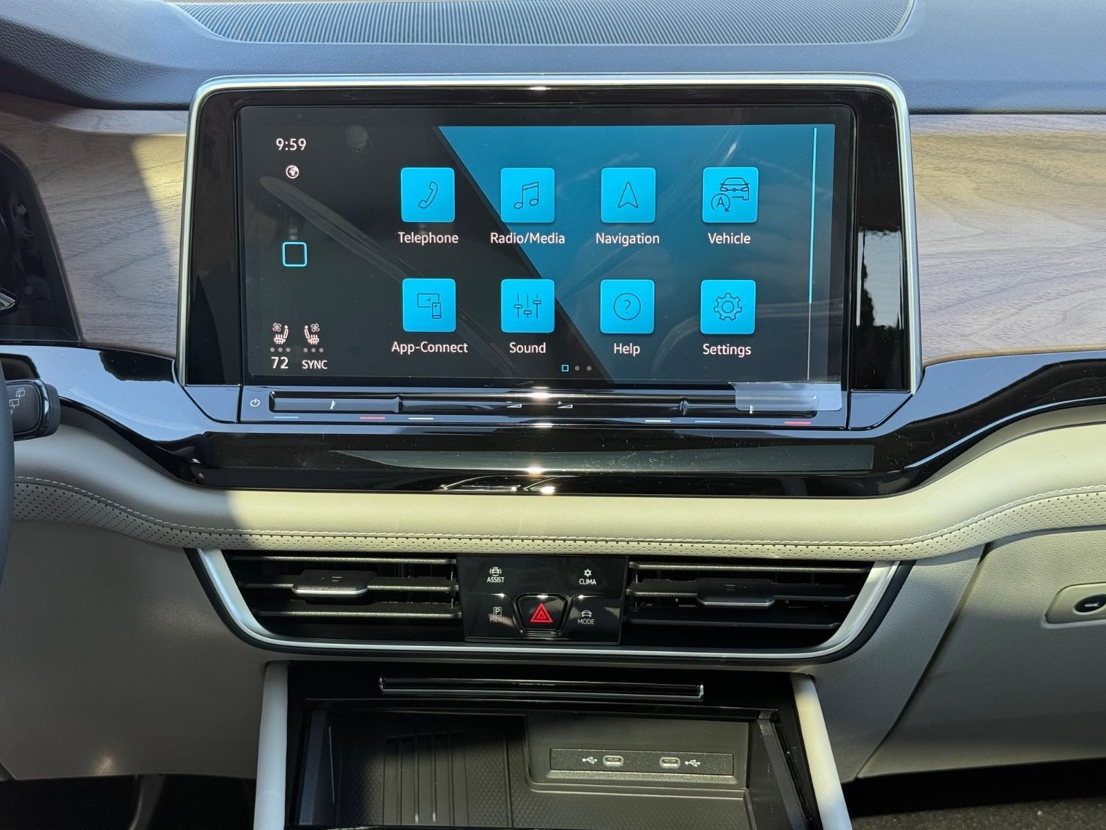 Volkswagen Atlas Vehicle Image 08