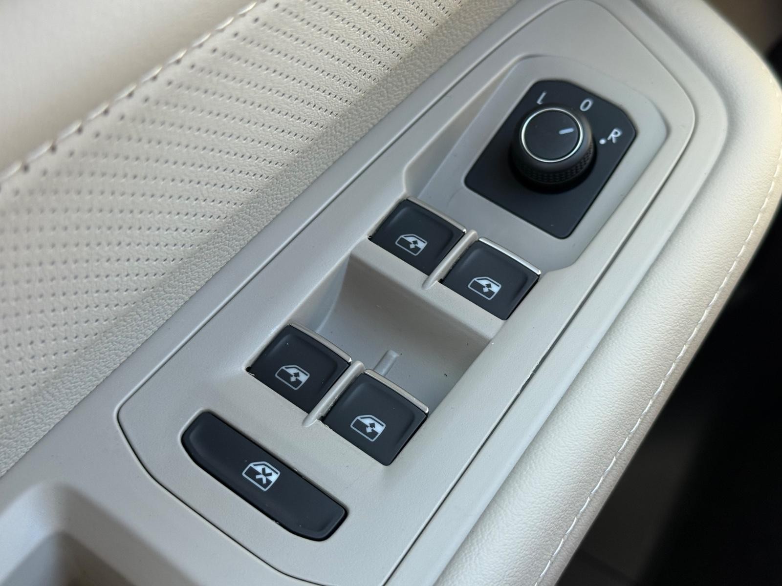 Volkswagen Atlas Vehicle Image 16
