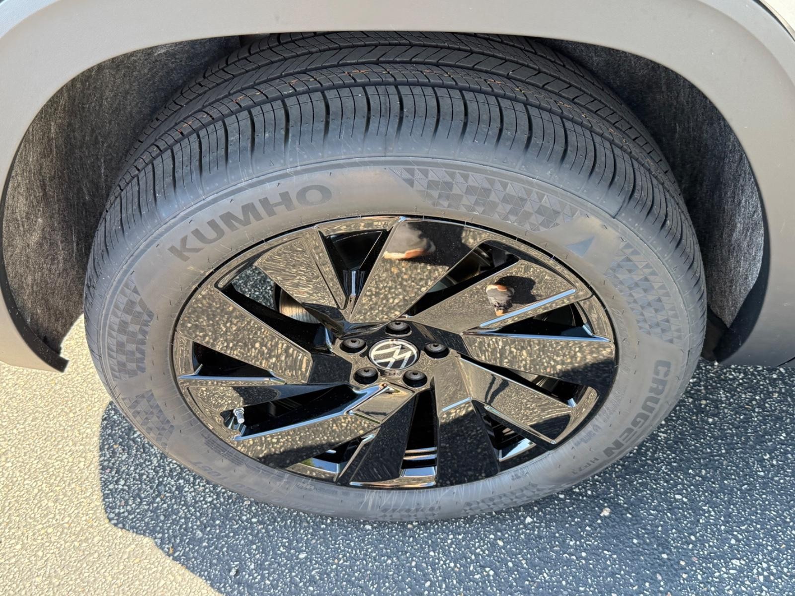 Volkswagen Atlas Vehicle Image 04