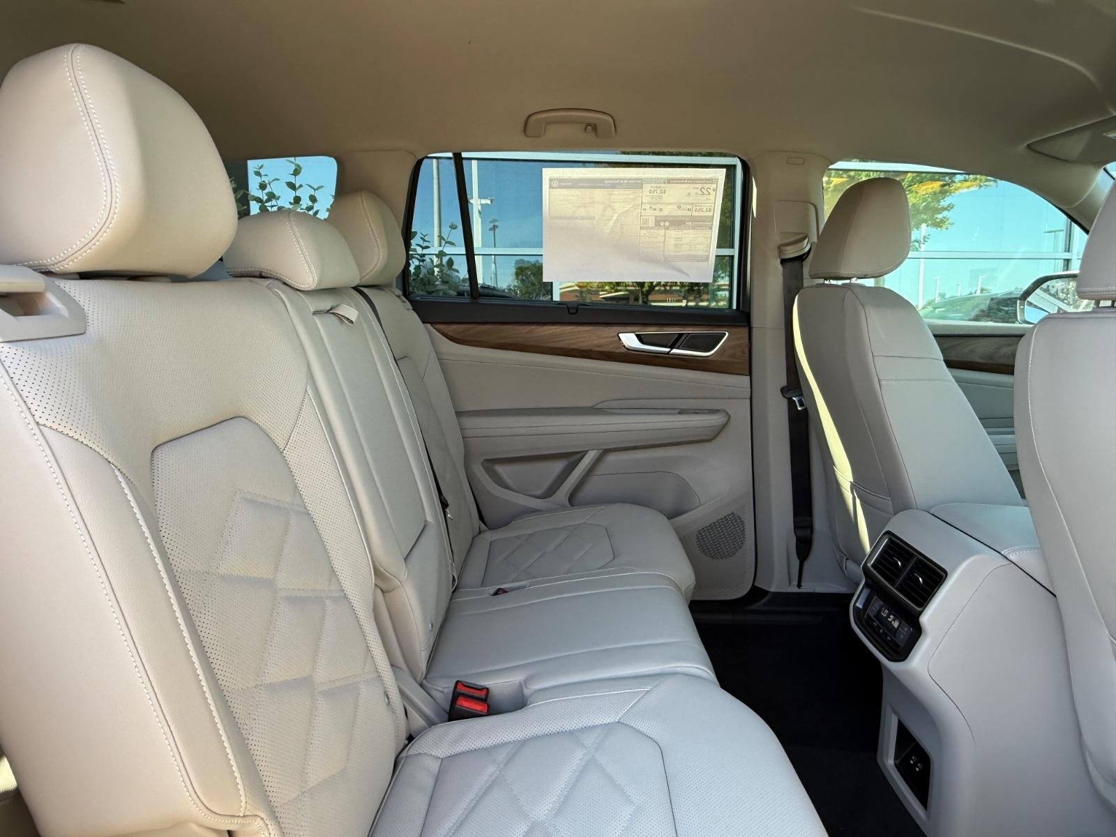 Volkswagen Atlas Vehicle Image 06