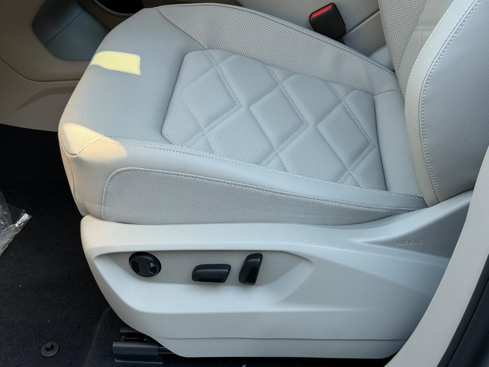 Volkswagen Atlas Vehicle Image 17