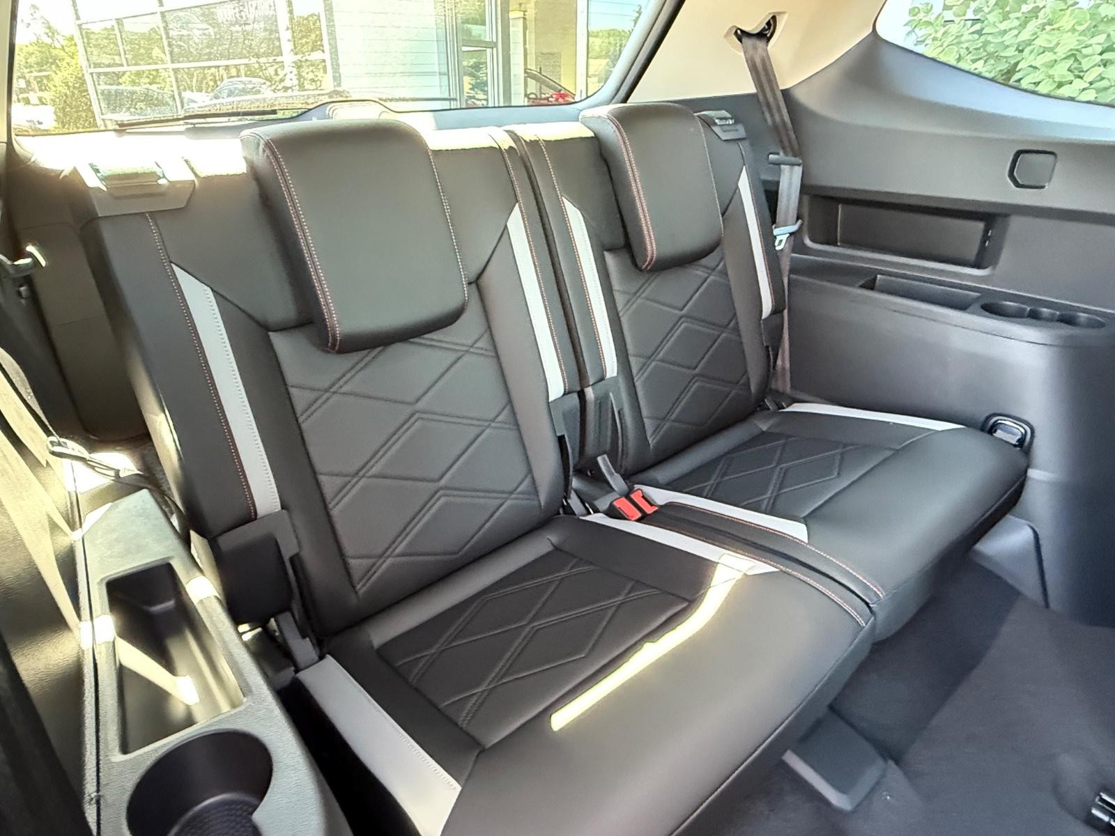 Volkswagen Atlas Vehicle Image 05