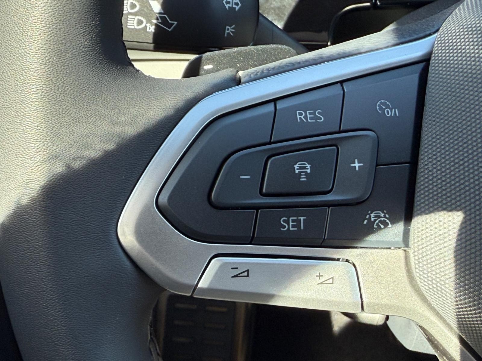 Volkswagen Atlas Vehicle Image 12