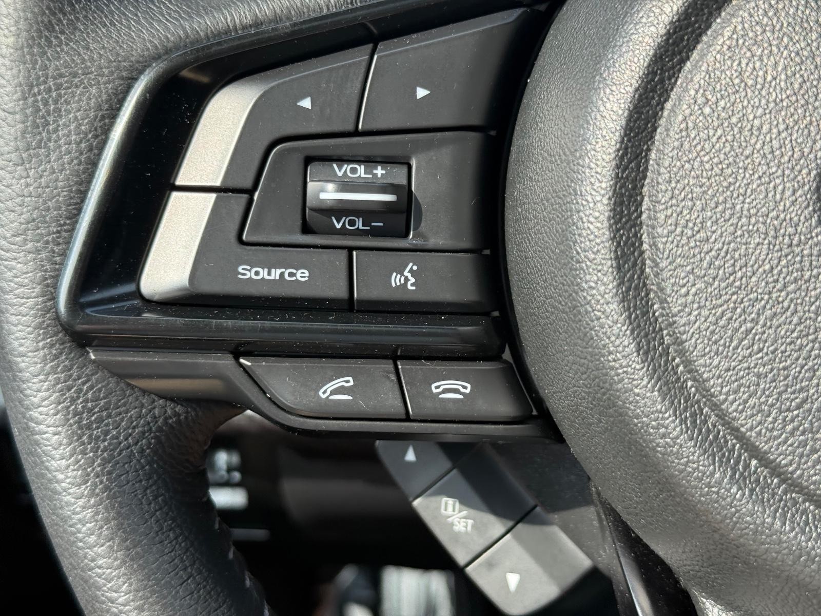 Subaru Ascent Vehicle Image 16