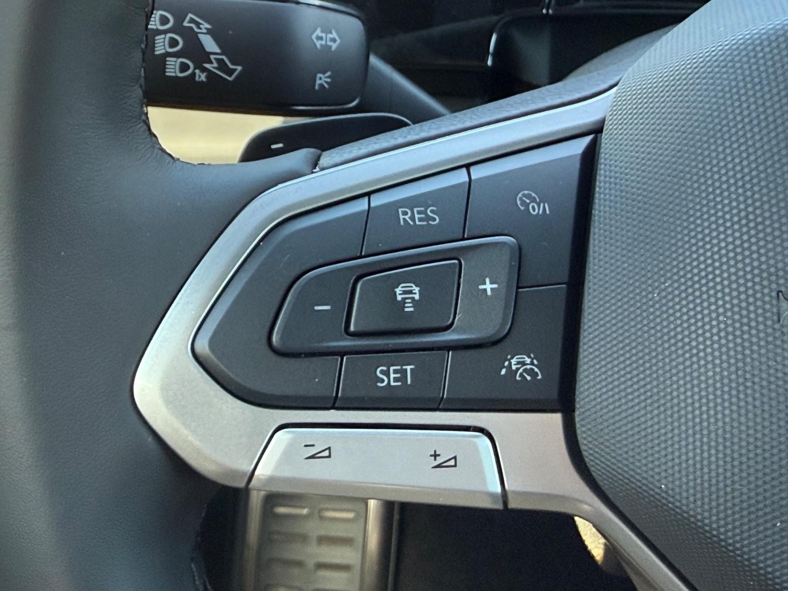Volkswagen Atlas Cross Sport Vehicle Image 11