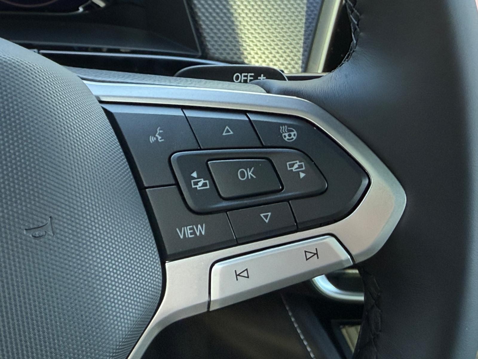 Volkswagen Atlas Cross Sport Vehicle Image 12