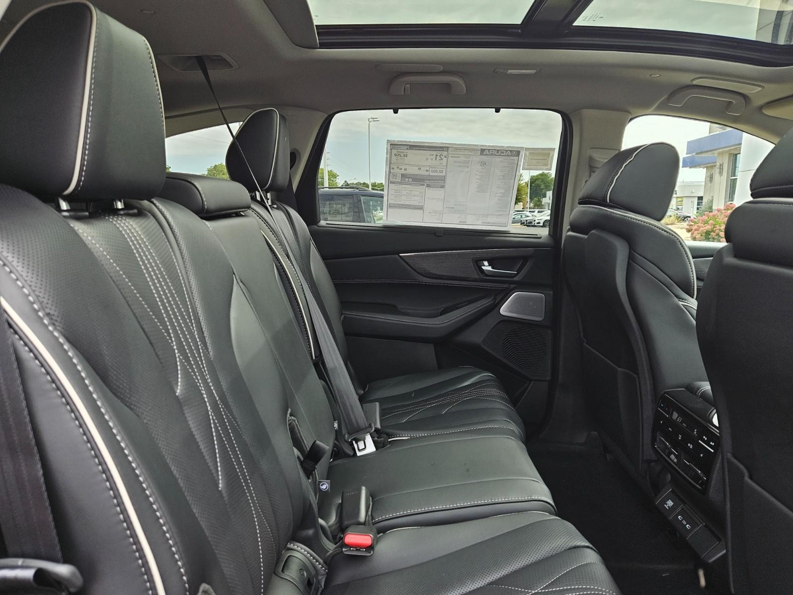 Acura MDX Vehicle Image 05