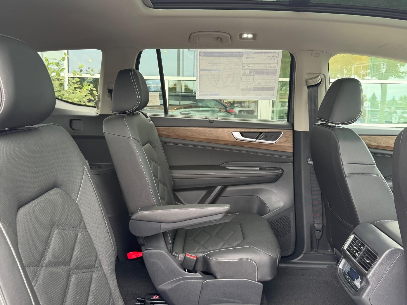 Volkswagen Atlas Vehicle Image 05