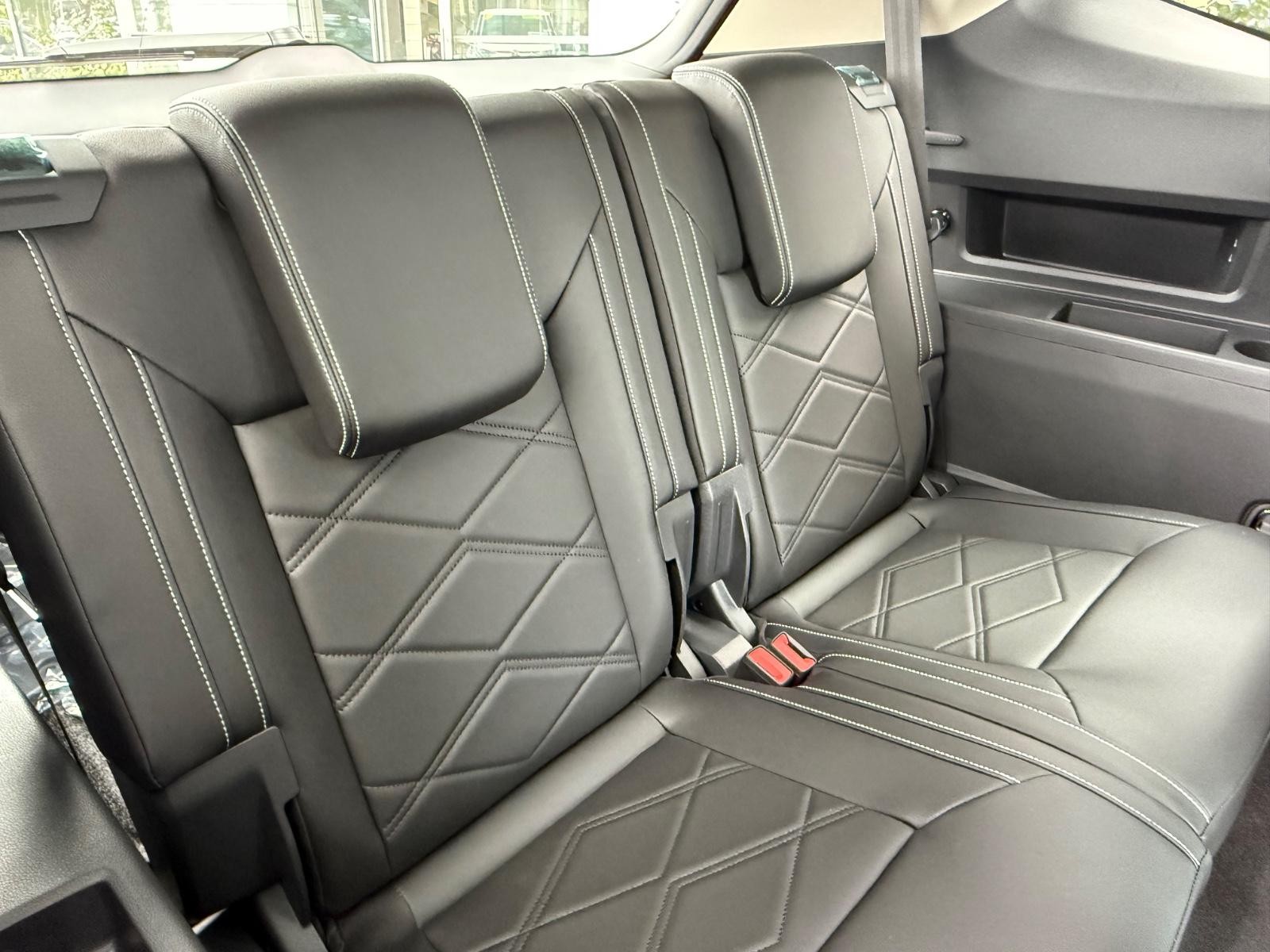 Volkswagen Atlas Vehicle Image 06