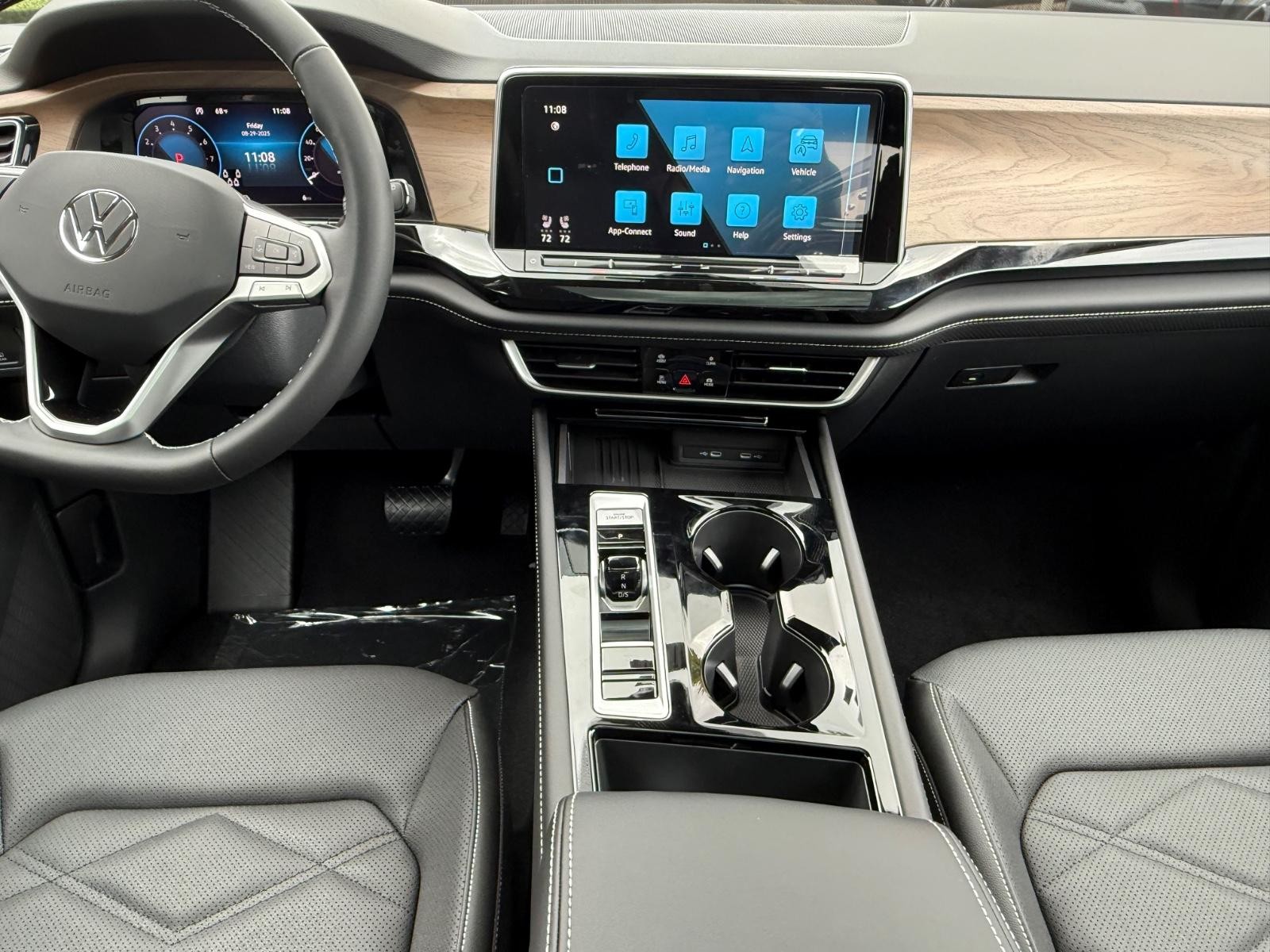 Volkswagen Atlas Vehicle Image 07