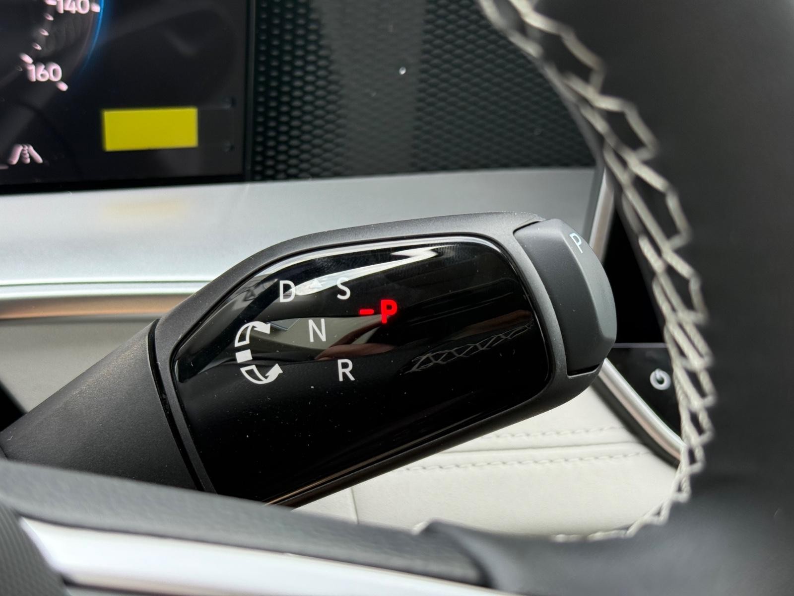 Volkswagen Tiguan Vehicle Image 12