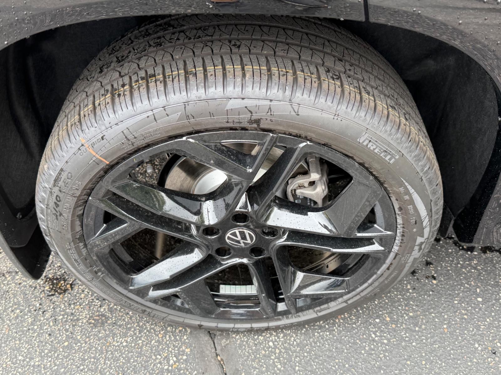 Volkswagen Tiguan Vehicle Image 04
