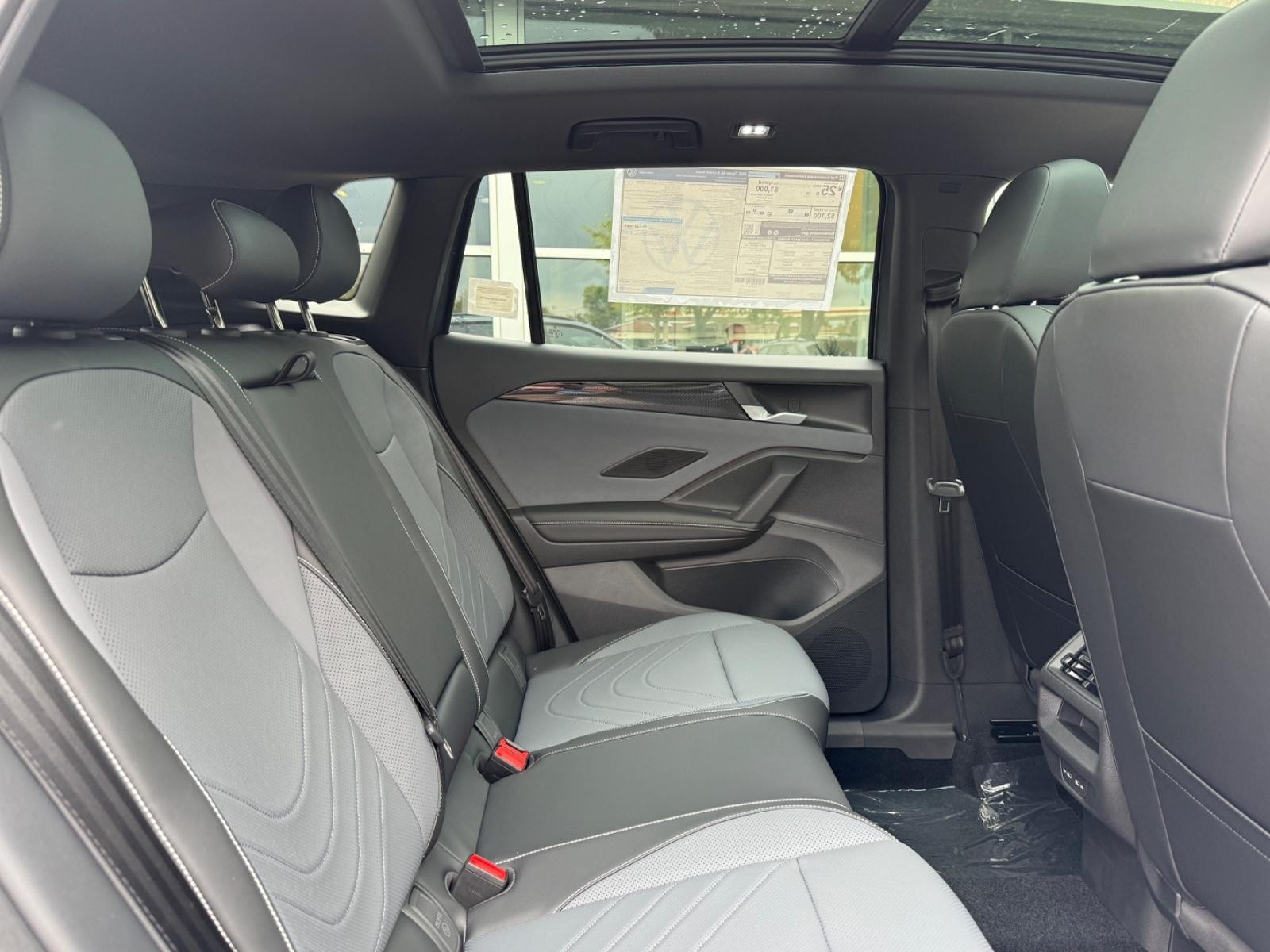 Volkswagen Tiguan Vehicle Image 05
