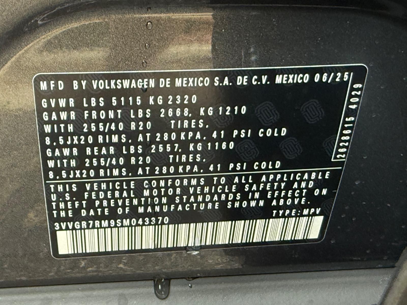Volkswagen Tiguan Vehicle Image 17