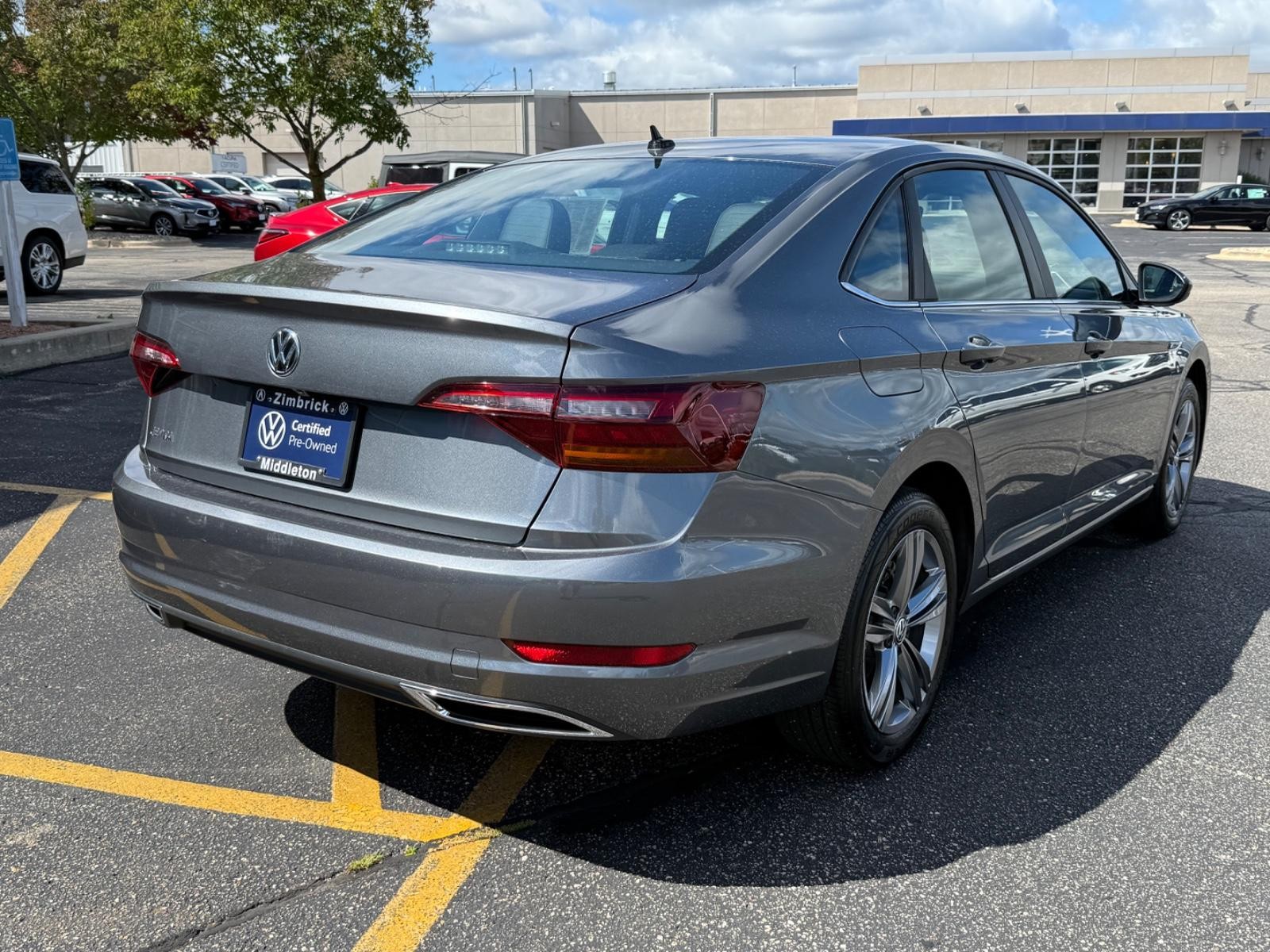 Volkswagen Jetta Vehicle Image 03