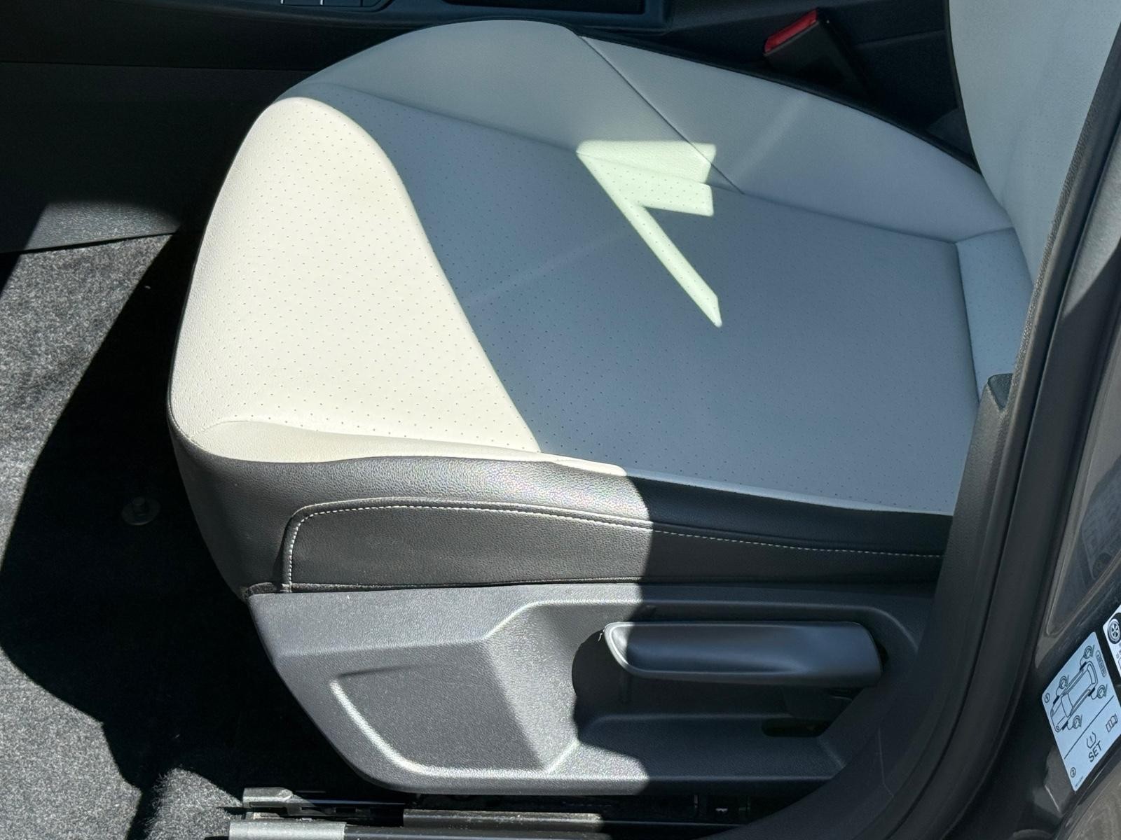 Volkswagen Jetta Vehicle Image 22